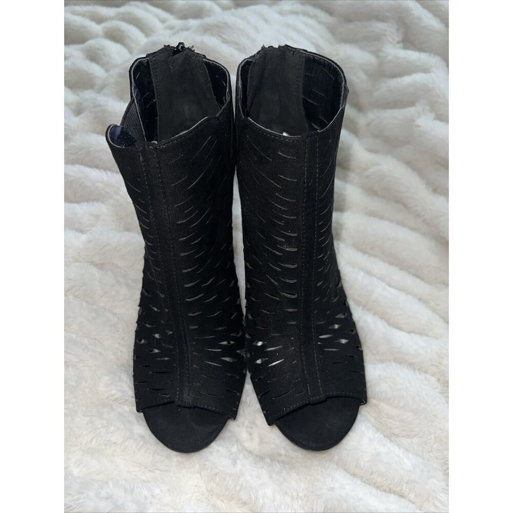 Madden Girl Black‎ Slit High Heels Size 9